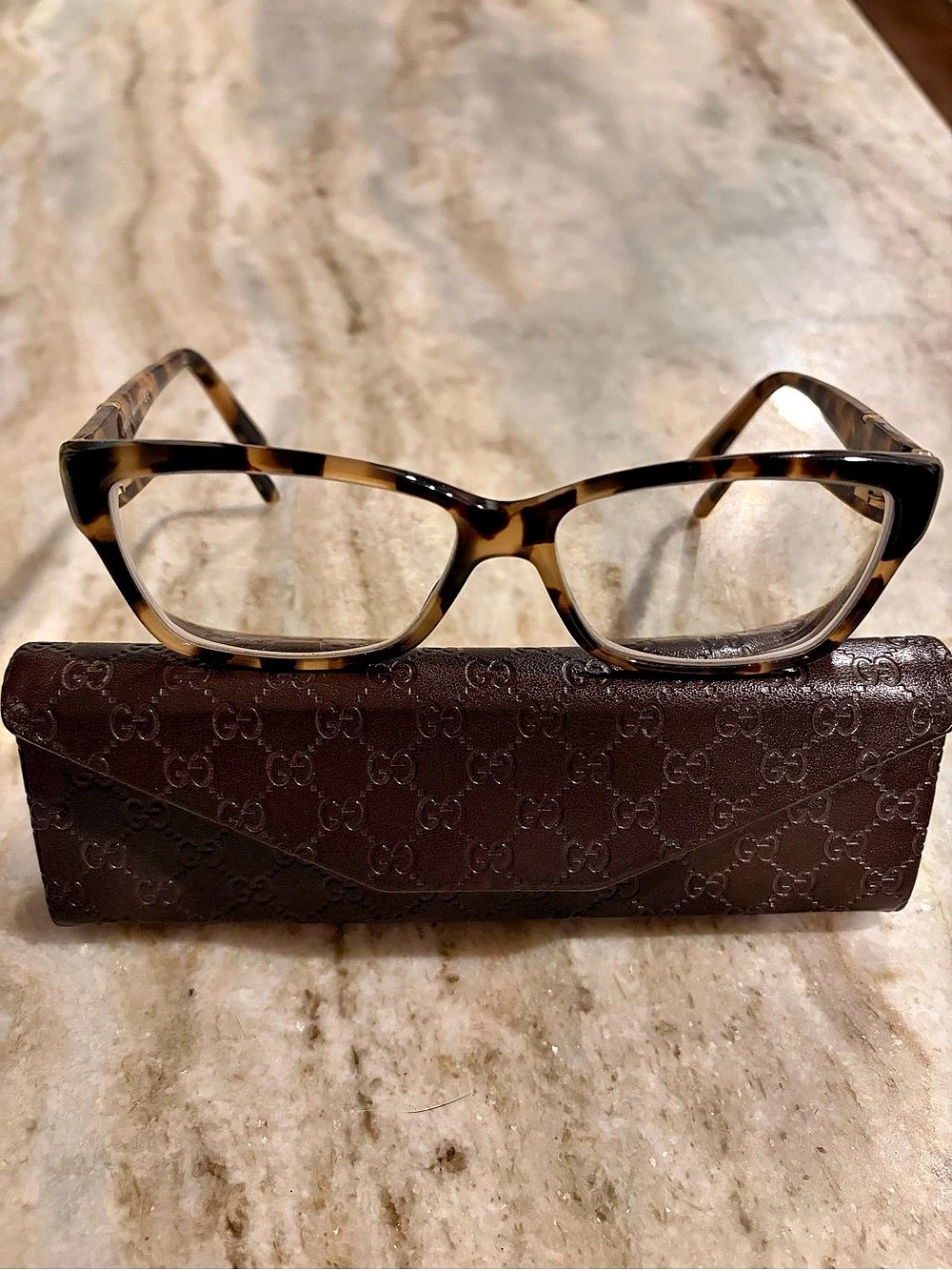 Gucci GG 3559 Eyeglasses Frame in Brown Tortoiseshell & Cream with Gucci case